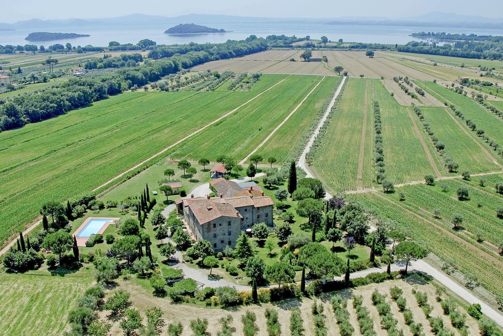 La Fattoria Del Rio Di Sopra - Agriturismo Baldeschi Туоро сул Тразимено Екстериор снимка